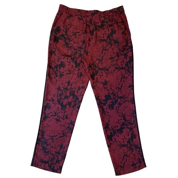Banana Republic Lightweight Burgundy Print Dress Pant Size 8 - Picture 3 of 9